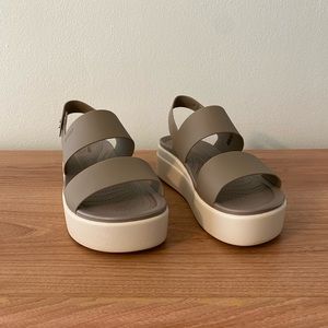 Women’s Croc Brooklyn Low Wedge - Taupe